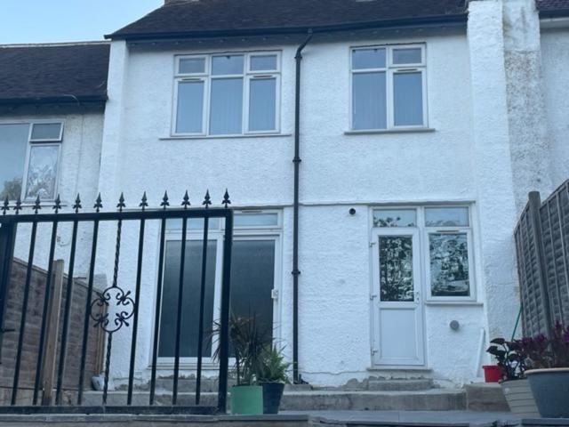 5 Bed 5Mins From Wembley Stadium ロンドン エクステリア 写真